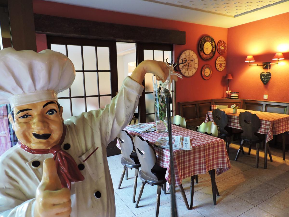 Hotel Restaurant Aux Sapins タン エクステリア 写真